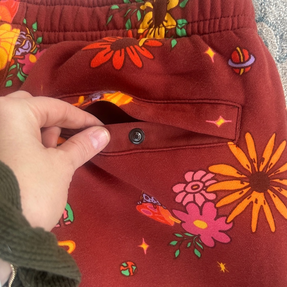 Nike Floral Celestial Print Fleece Jogger Sweatpants Burgundy Women’s Medium - Picture 7 of 10